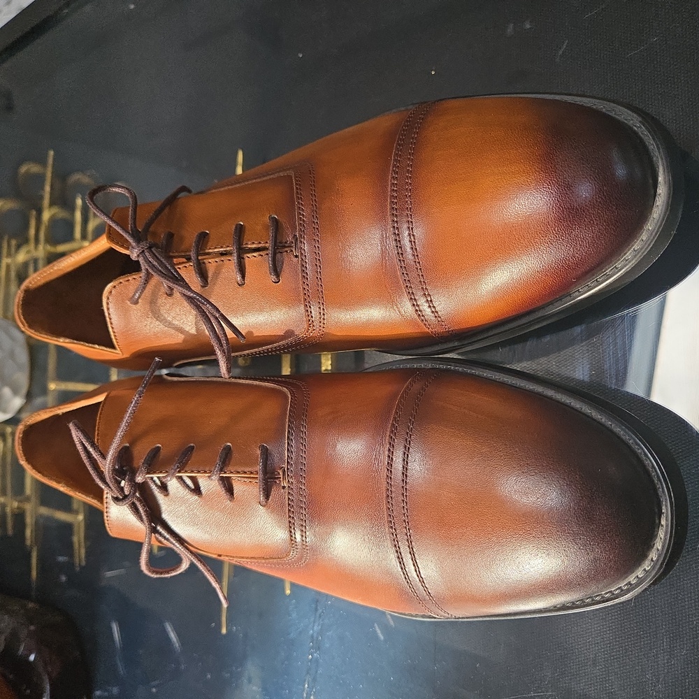 NWT.....Bruno Magli Two-Tone Brown Leather Oxfords